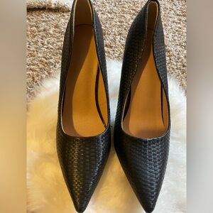 Elegant Black Women's Heels-size 39 6-6.5 US